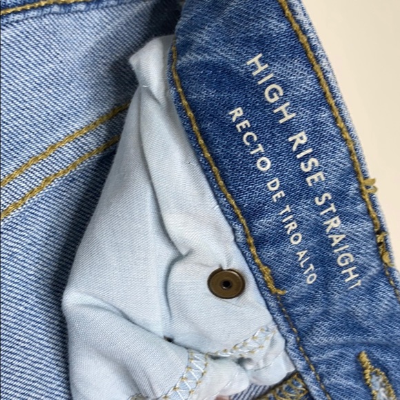 Universal Thread Distressed Jeans. NWOT - Picture 2 of 7